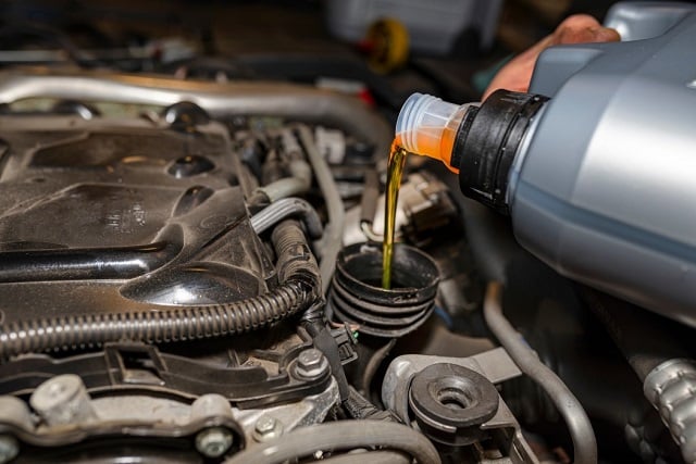 cambiar aceite del coche y cuidado del motor